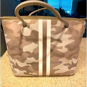 Haute Shore cross-body bag,NEW w/o tag, smoke/pet free home,cleaning out closet